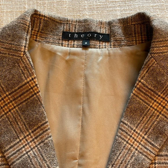 The Theory plaid blazer that screams fall fashion (size 6/8 read description) - Picture 8 of 8
